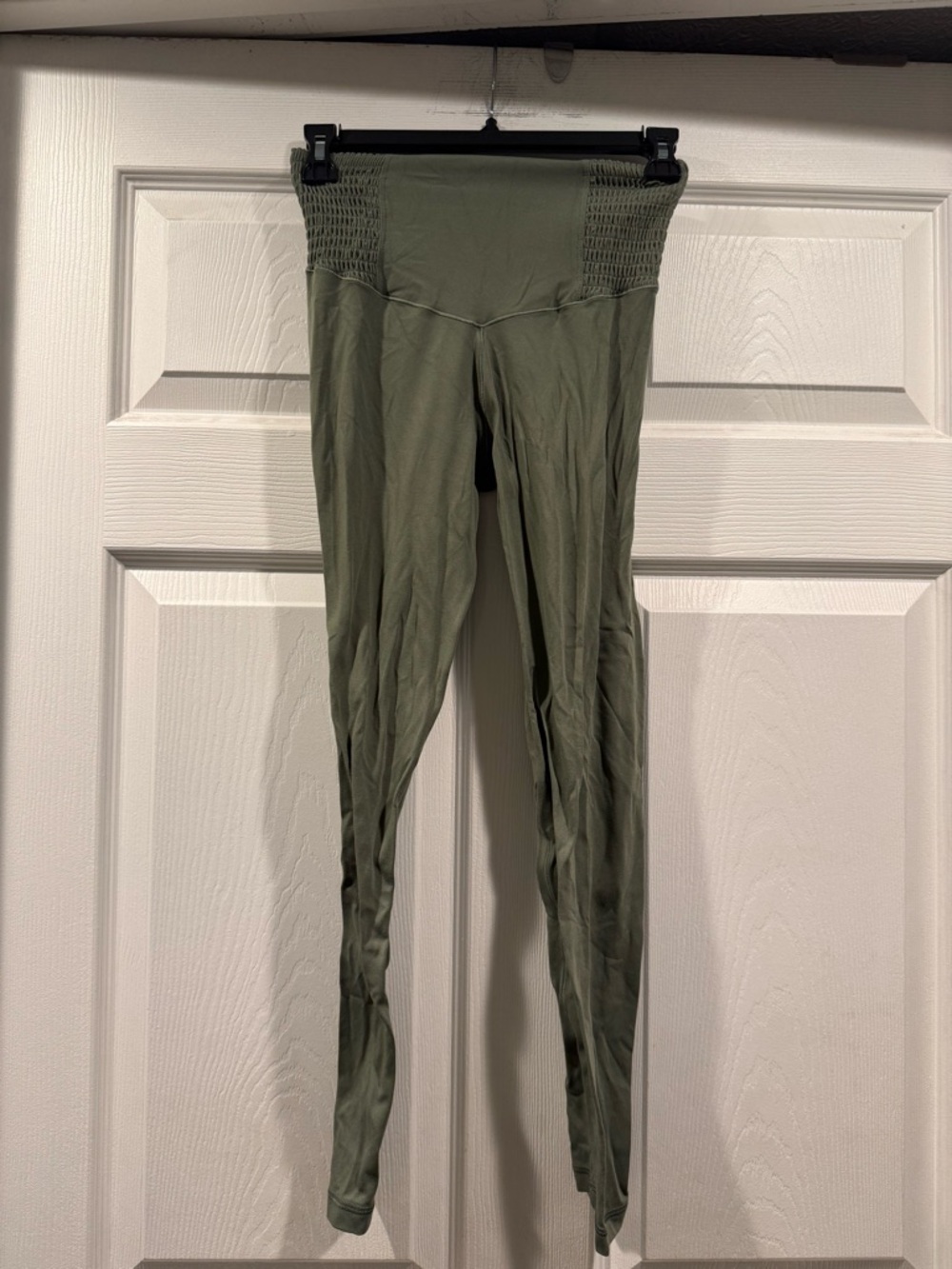 aerie Olive Green High-Waist Leggings. Size small